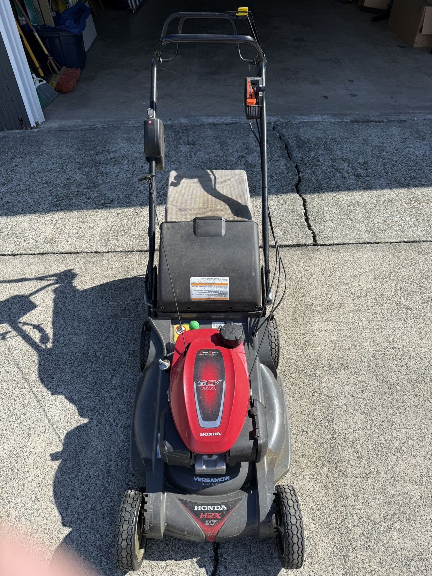 Honda 21" Lawn Mower, Electric Start, Hydrostatic Self Propel, Blade Stop System