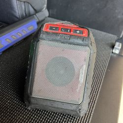 Milwaukee bluetooth Speaker 
