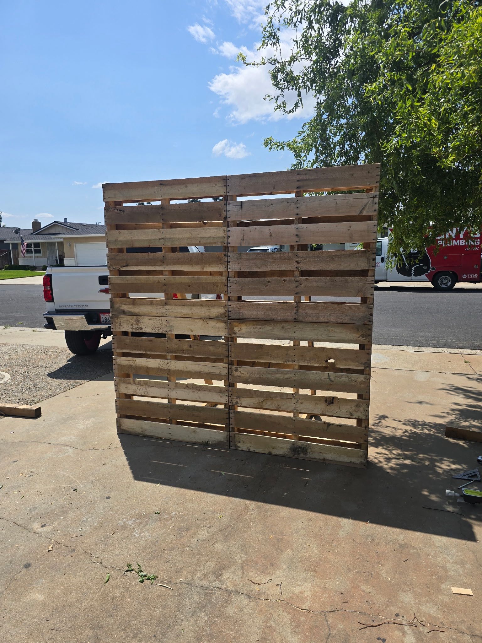 wood photoshoot backdrop (pick up only)