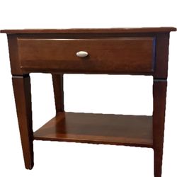 Ethan Allen Maple Side Table – Made in USA – Excellent Quality 