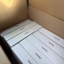 iPad 11in M5 T-Mobile 