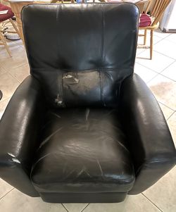 GRATIS Free Leather Recliner Gratis