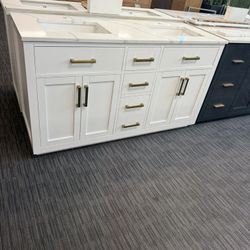 60” Bathroom Vanity In White 