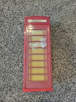 Bratz pretty n punk phone booth