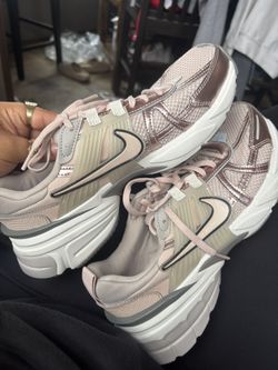 v2k nike running shoes
