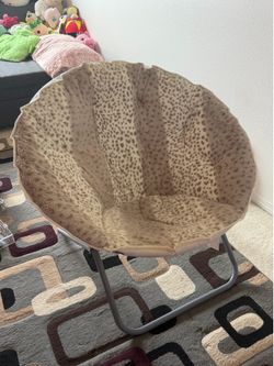 Comfy Round Folding Lounge Chair