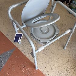 Bathroom commode NEW