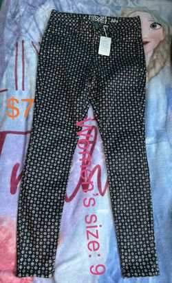 Size 9 Women’s Pants New 