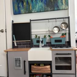 KidKraft Wooden Farm to Table Play Kitchen 