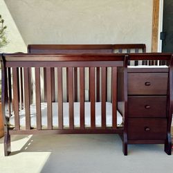 Baby Crib Changing Table W/ Drawers Walnut