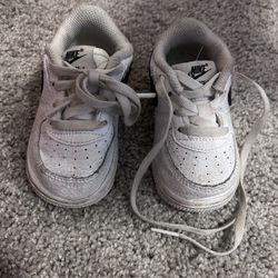 5c Nike Tie Shoes