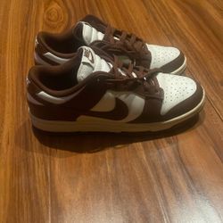 Size 8 Brown Nike Shoes 