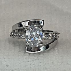 Lia Sophia “Ravish” Ring - Size 6 NWT 