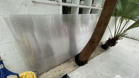 2 Polycarbonate Plastic Panels 4’x8’ Like New