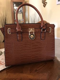 Leather beautiful purse