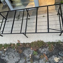 Retractable Portable Bed Stand