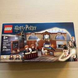 Hogwarts ™ Castle: Charms Class Lego