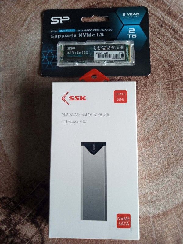 SSK Aluminum M.2 NVME SATA SSD Enclosure Adapter, USB 3.2 Gen 2 (10 Gbps) to NVME PCI-E SATA M-Key/(B+M) Key Solid State Drive External Enclosure Supp