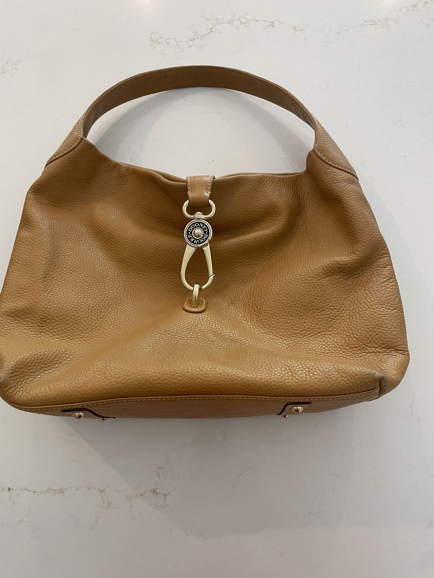 Dooney & Bourke Logo Lock Hobo (light caramel)