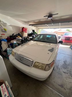 2003 crown victoria