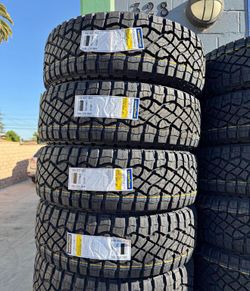 285/70r17 Goodyear tores nuevas con 65,000 millas de garantía las 4