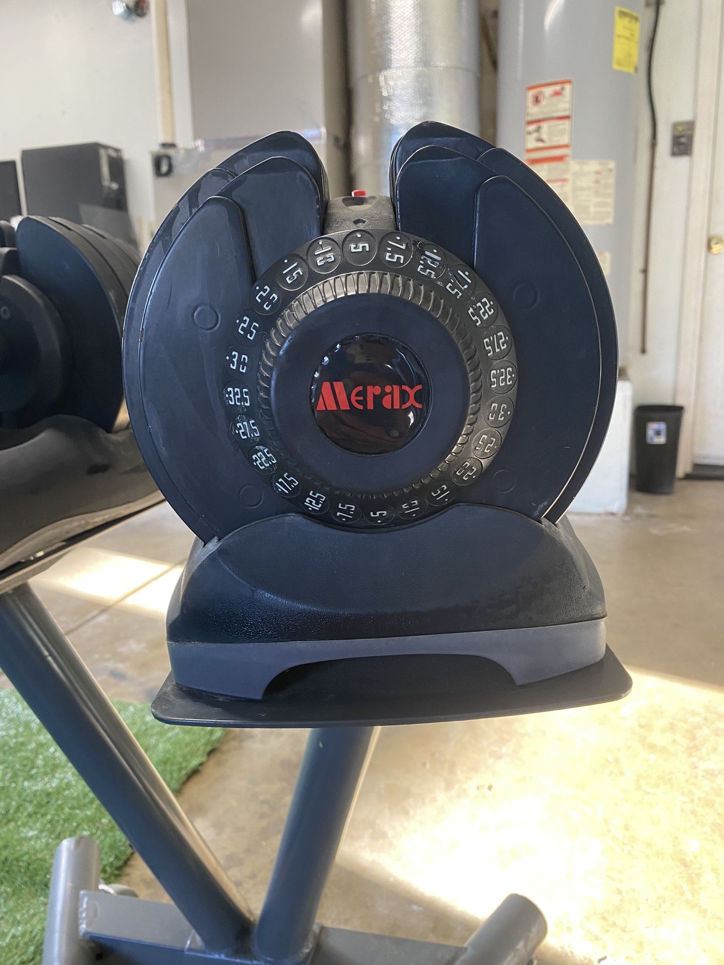 Adjustable Dumbbells Merax 32.5 Kg/ 72 lbs each, rack included
