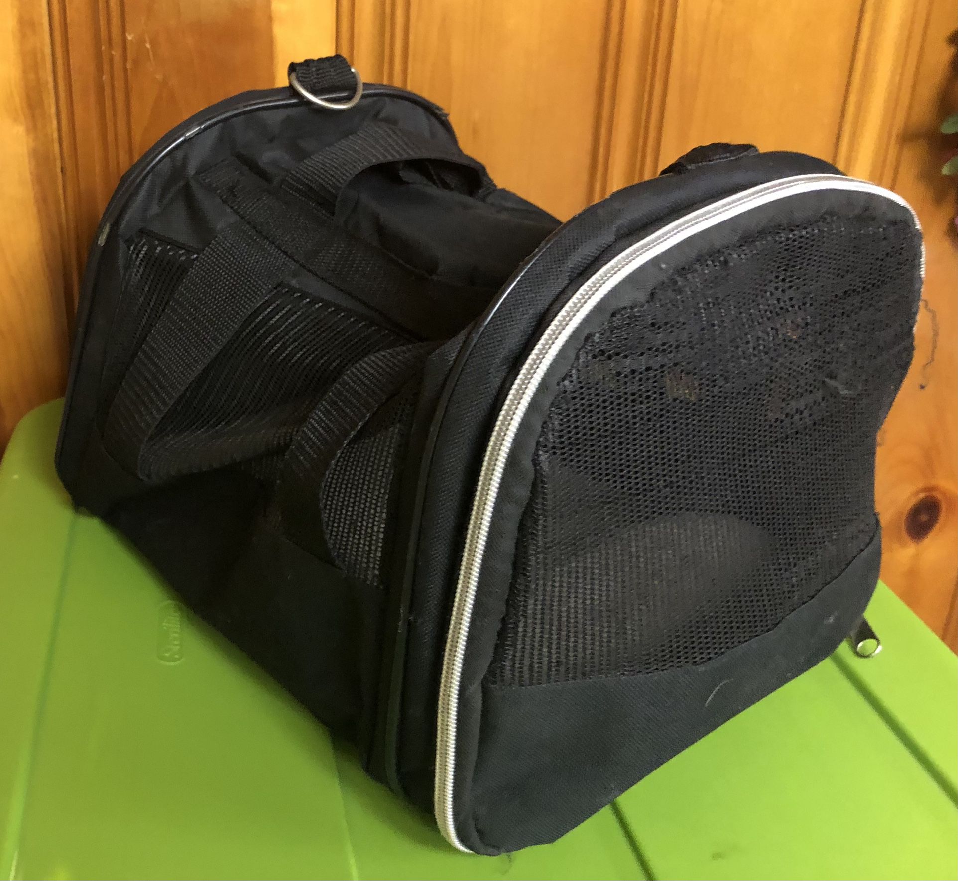 Small Pet Carrier 