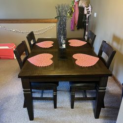 6 Person Dining Table