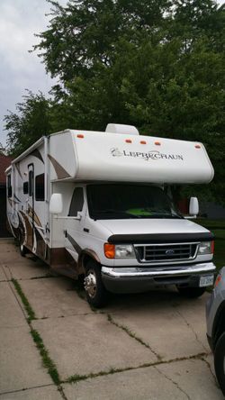 2008 coachman leprechaun model 31ds 2 slide outs. 17,206 miles, well kept