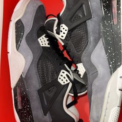 Air Jordan 4 Retro – Size 11 Men’s
