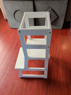 SDADI LT01W Kids Kitchen Step Stool Holds up to 150 Pounds with Safety Rail, White