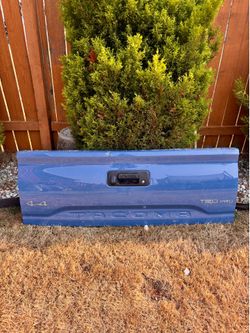 Toyota Tacoma Tailgate