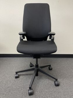 Nearly Brand New Black On Black Steelcase Gesture Chairs Fully Loaded