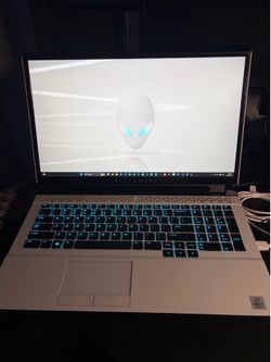 17” Alienware Area 51m R2