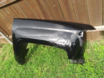 2017 Chevy Silverado rh fender