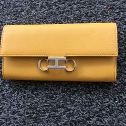 Brand NEW “CHCH “ Brand Wallet