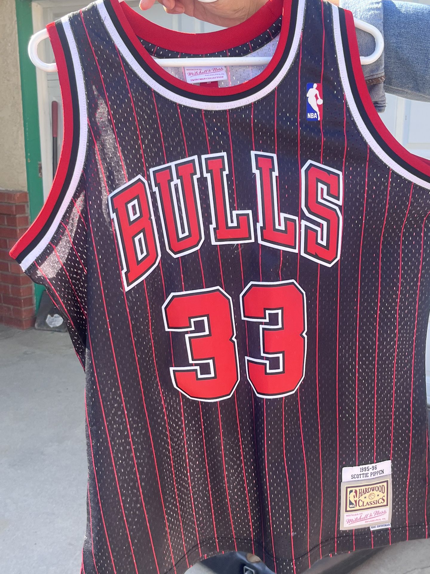 Bulls Scottie Pippen Jersey $60