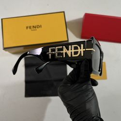 Fendi Sunglasses 
