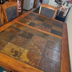 Dining Table With Extended Leaf & 6 Chairs