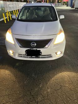 Nissan versa 2014