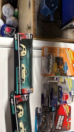 Johnny lighting cars