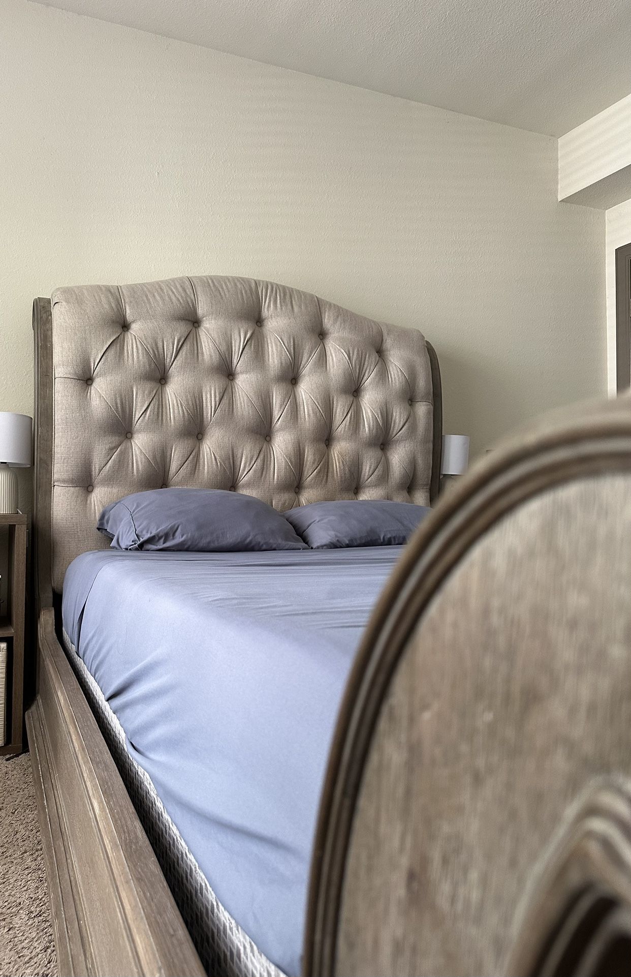 Tufted Queen Size Bed w/ Sleigh