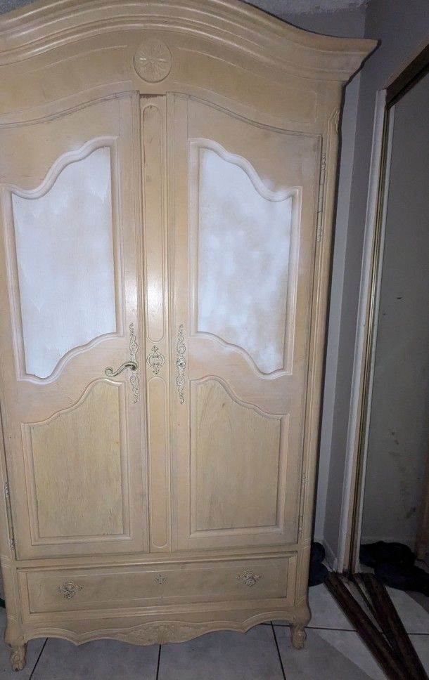 Light Colored Large TV /Wardrobe Dresser