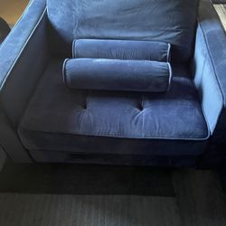 Beautiful Blue Live Seat $100 Cash Firm 