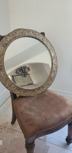 Round Light Gold Mirror