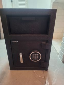 Depository Safe with Key