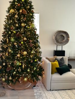 12’ X 64” Ft Christmas Tree Pri-light 