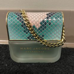Mark Jacob’s eau So Decadent Perfume