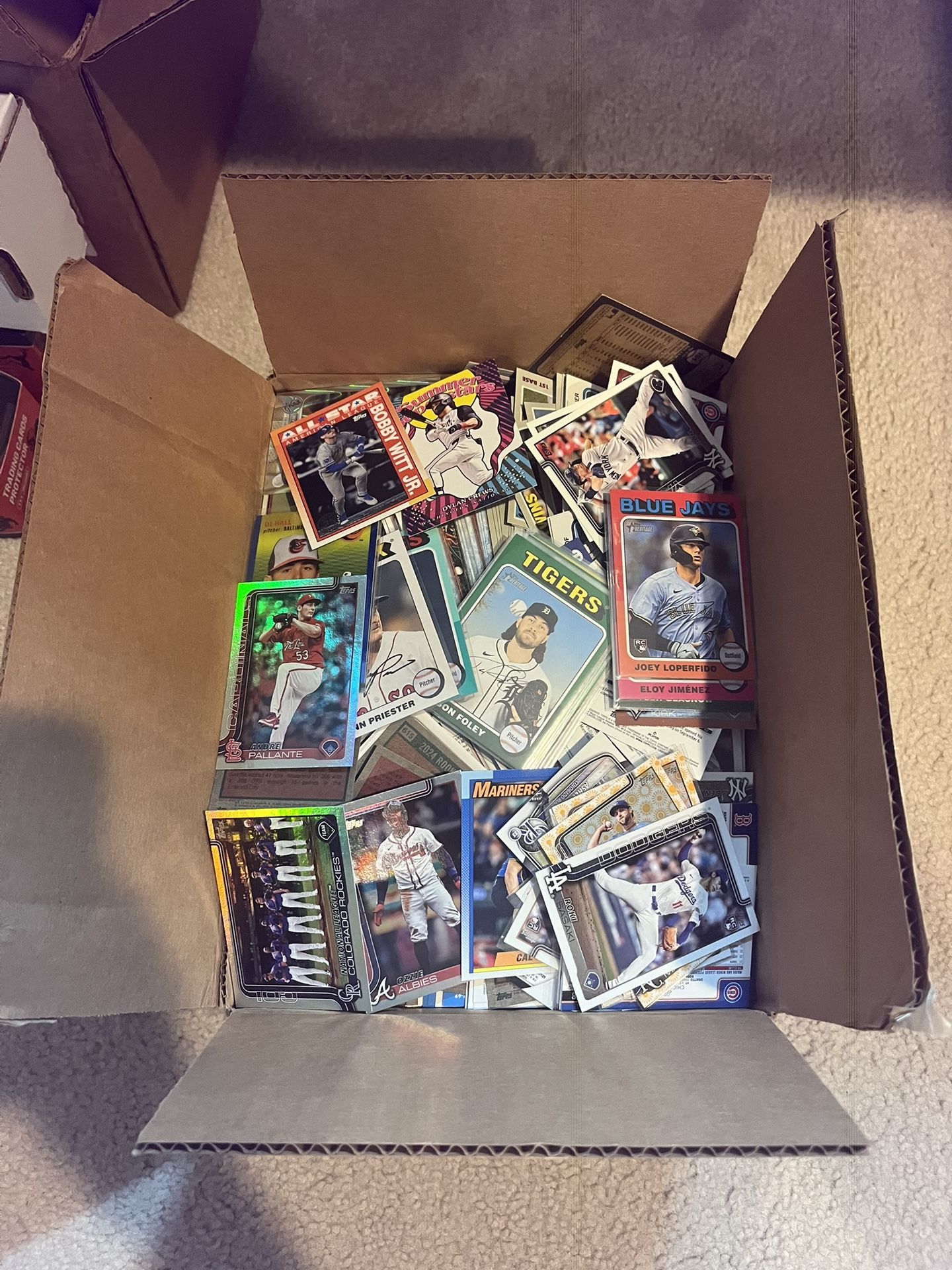 Lot of Modern Day Baseball Cards (OVER 2000 CARDS!)