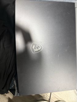MSI THIN 15 Geforce 4050 i7-12650H 144hz Gaming laptop